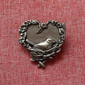 VINTAGE BIRDS & BLOOM 2004 HEART BIRD ON A NEST  PEWTER